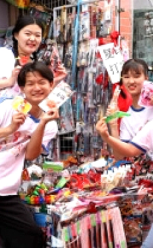 未上锁的房间3解谜游戏：拿到道具却找不到使用位置？
